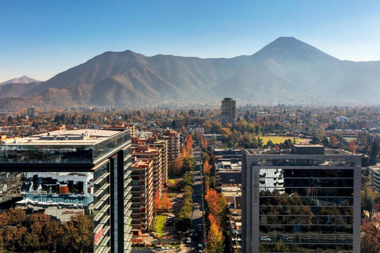 Courtyard By Marriott Santiago Las Condes Hotel Exterior photo